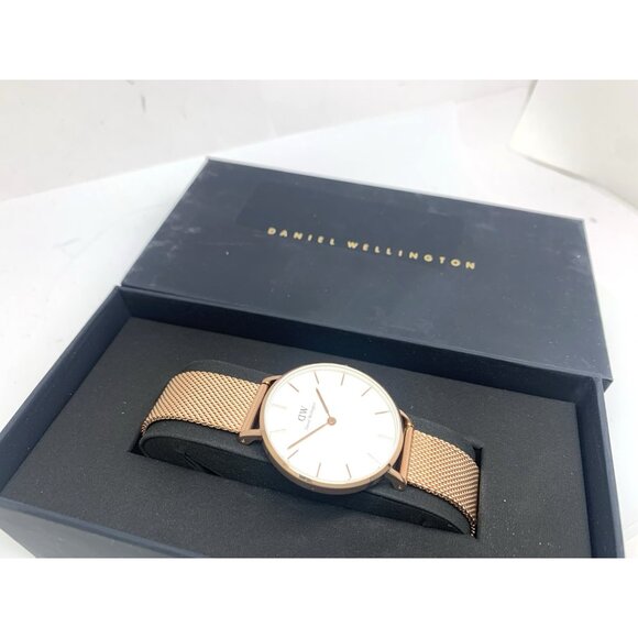 Daniel Wellington Women's Watch DW00100163 White Dial 32mm Rose Gold Mesh Strap - Picture 3 of 14